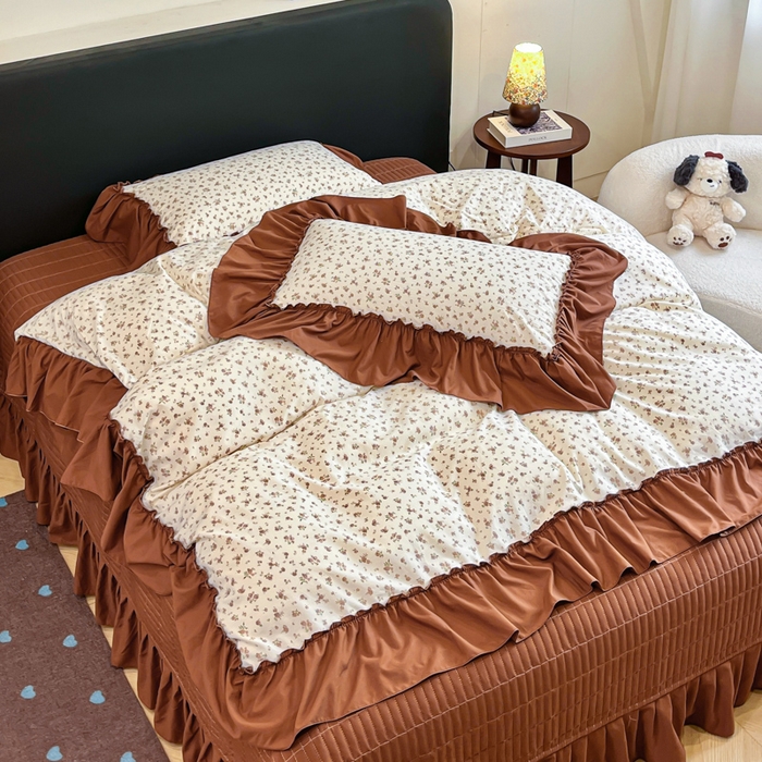 91家纺网 家纺一手货源 找家纺 梦可莱家居 2026春夏新品法式复古大花边清新复古卡通系列床盖四件套 幸运花