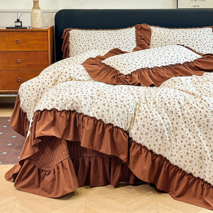 91家纺网 家纺一手货源 找家纺 梦可莱家居 2026春夏新品法式复古大花边清新复古卡通系列床盖四件套 幸运花