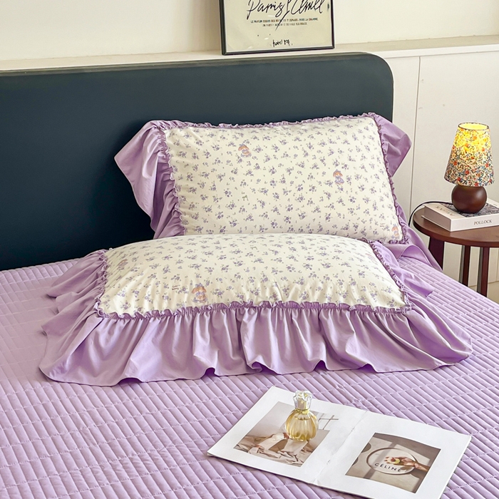 91家纺网 家纺一手货源 找家纺 梦可莱家居 2026春夏新品法式复古大花边清新复古卡通系列床盖四件套 紫荆