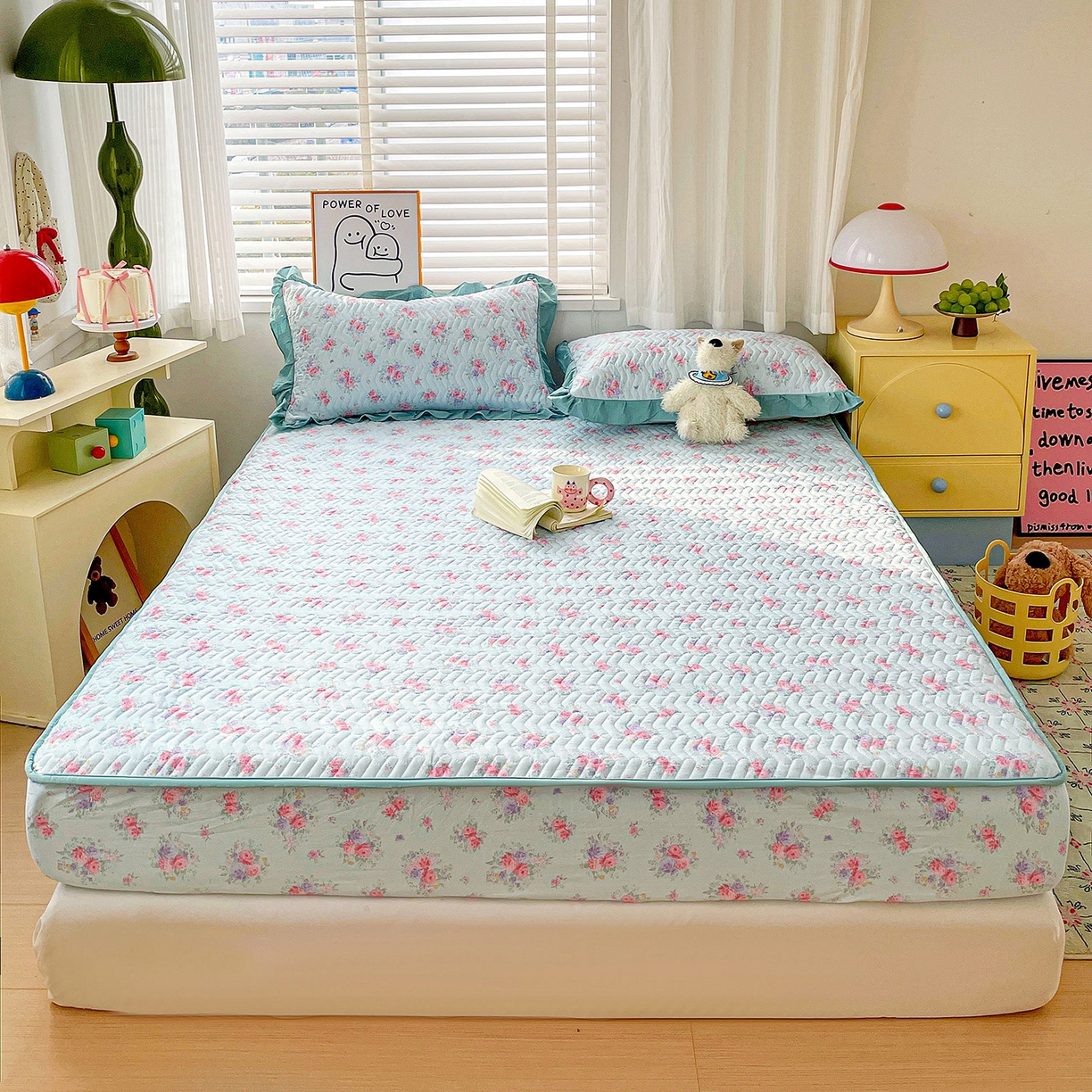 91家纺网 家纺一手货源 找家纺 纽缦家纺 2026春夏新款云朵提花双层纱夹棉绗缝单床笠 床笠单件 清风与雾蓝