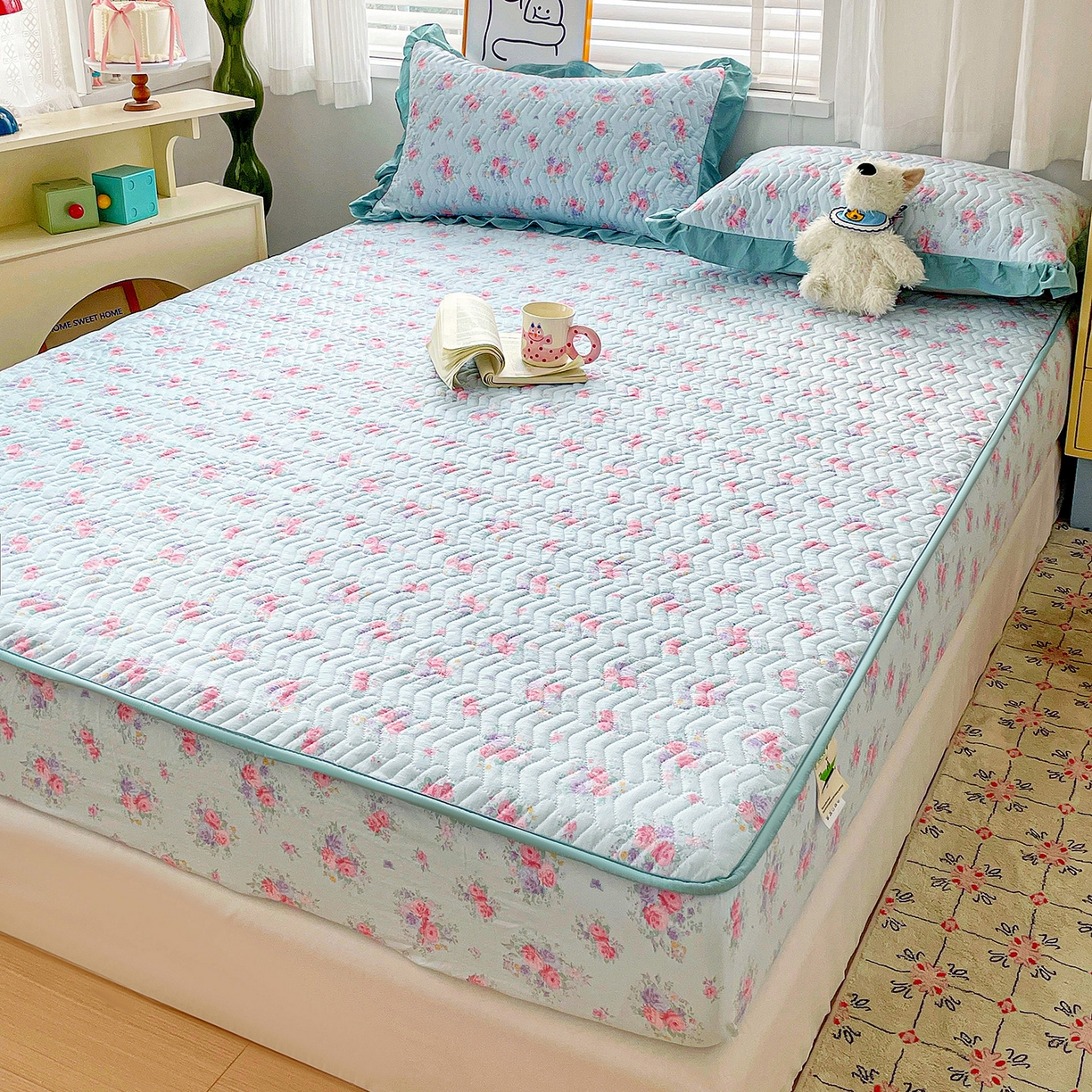 91家纺网 家纺一手货源 找家纺 纽缦家纺 2026春夏新款云朵提花双层纱夹棉绗缝单床笠 床笠单件 清风与雾蓝