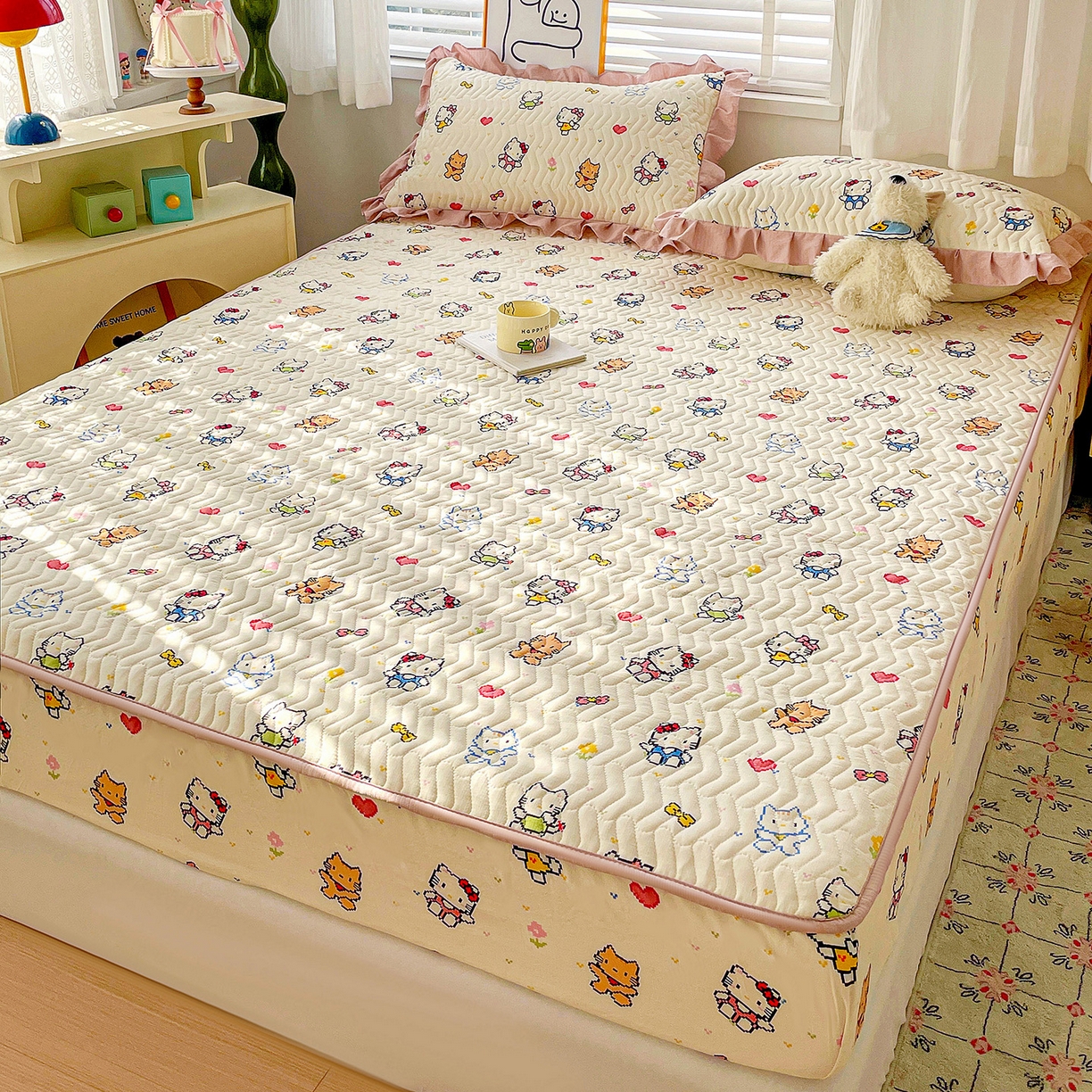 91家纺网 家纺一手货源 找家纺 纽缦家纺 2026春夏新款云朵提花双层纱夹棉绗缝单床笠 床笠单件 像素小猫