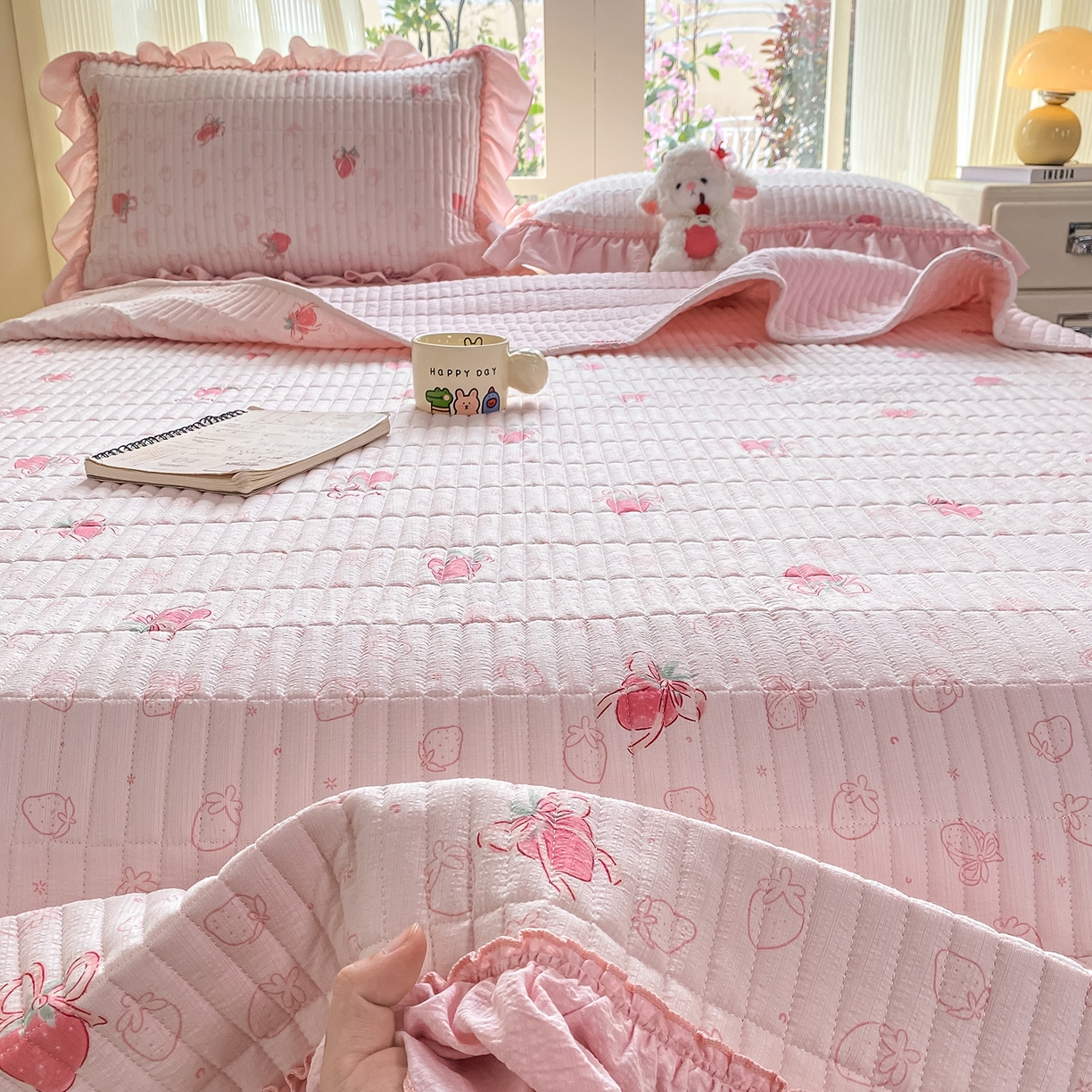 91家纺网 家纺一手货源 找家纺 （总）眠势力 2026新款双层纱加厚夹棉云感皱皱纱大花边床单床盖三件套四季通用