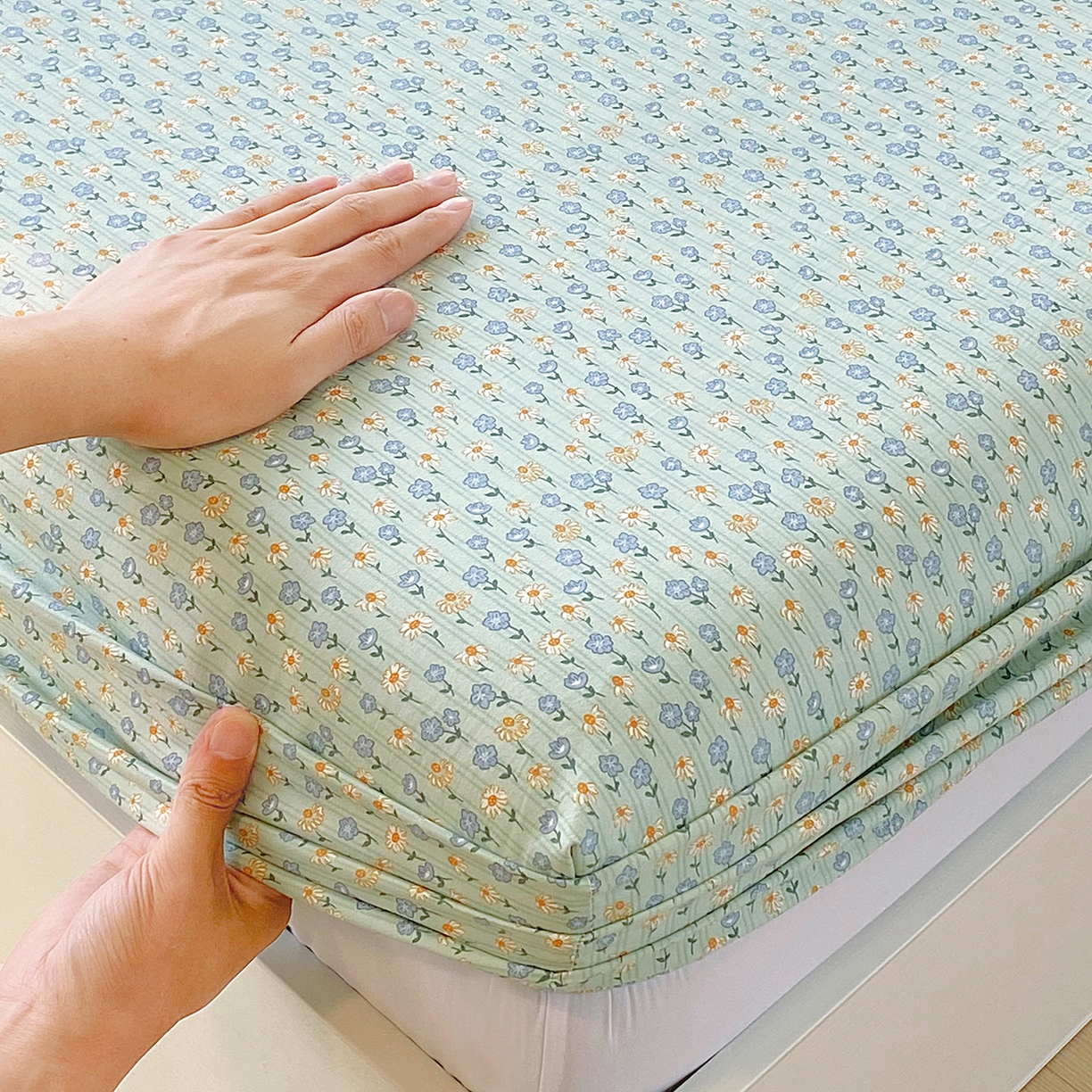 91家纺网 家纺一手货源 找家纺 悦织湾家纺 2026新款斜纹加厚水洗棉超细斜（加厚）木棉床笠-席梦思保护套 床笠-雏菊浅绿