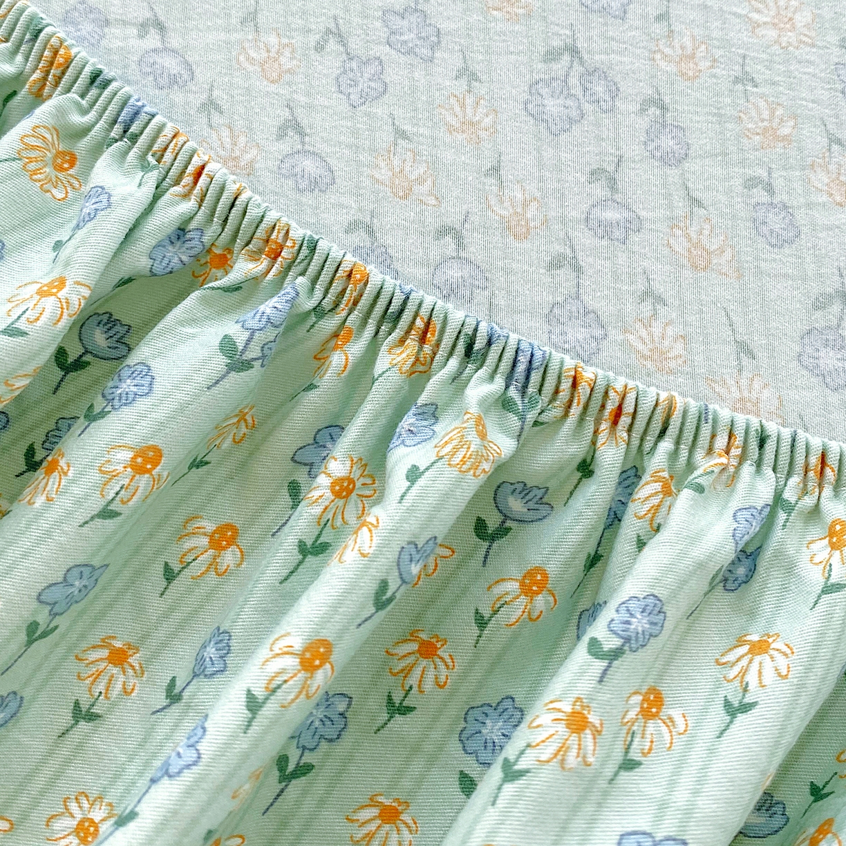 91家纺网 家纺一手货源 找家纺 悦织湾家纺 2026新款斜纹加厚水洗棉超细斜（加厚）木棉床笠-席梦思保护套 床笠-雏菊浅绿