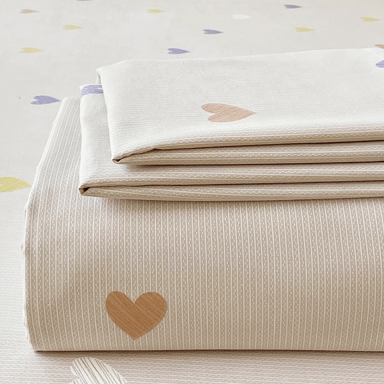 91家纺网 家纺一手货源 找家纺 悦织湾家纺 2026新款斜纹加厚水洗棉超细斜（加厚）木棉床笠-席梦思保护套 床笠-浪漫爱心