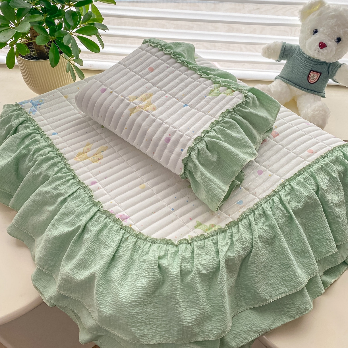 91家纺网 家纺一手货源 找家纺 眠势力 2026新款双层纱加厚夹棉云感皱皱纱大花边床单床盖三件套四季通用 缤纷彩结【皱皱纱花边床盖】