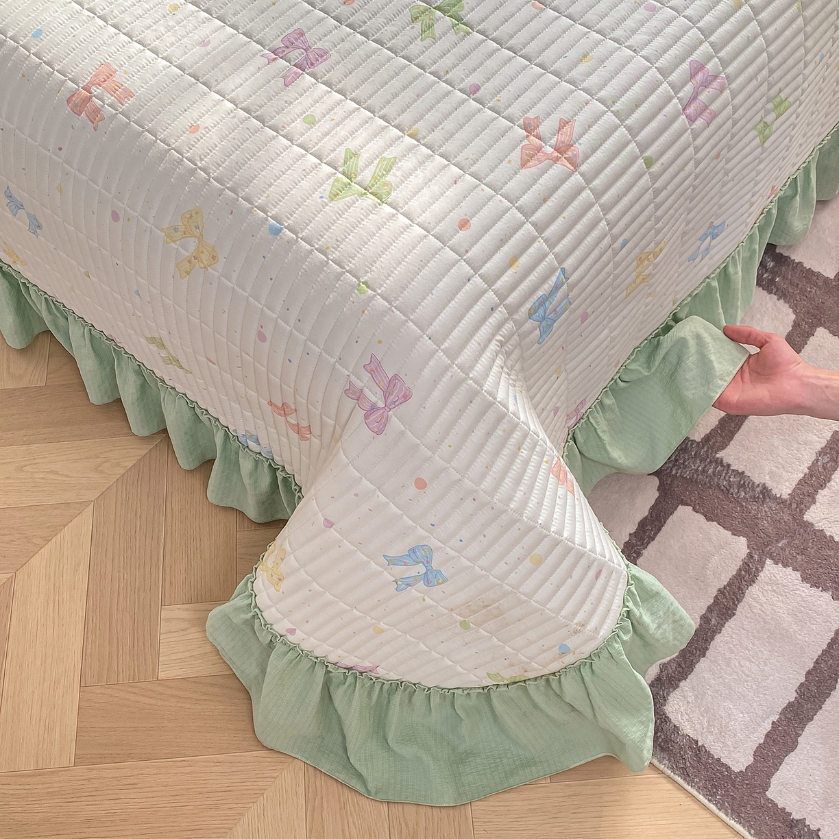 91家纺网 家纺一手货源 找家纺 眠势力 2026新款双层纱加厚夹棉云感皱皱纱大花边床单床盖三件套四季通用 缤纷彩结【皱皱纱花边床盖】