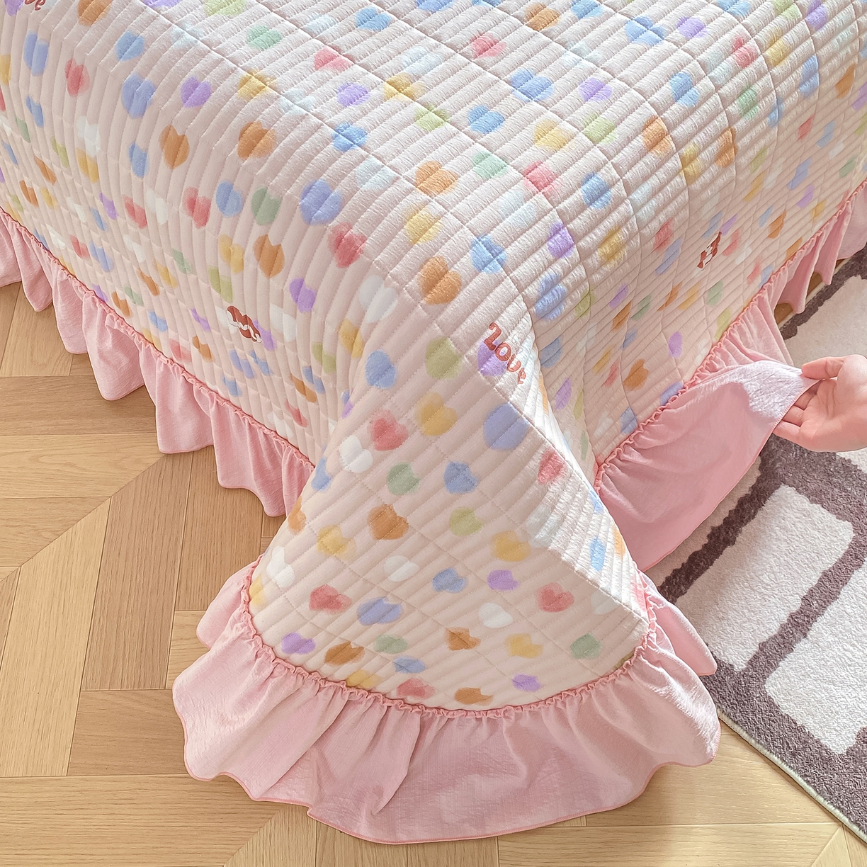 91家纺网 家纺一手货源 找家纺 眠势力 2026新款双层纱加厚夹棉云感皱皱纱大花边床单床盖三件套四季通用 彩色心情【皱皱纱花边床盖】