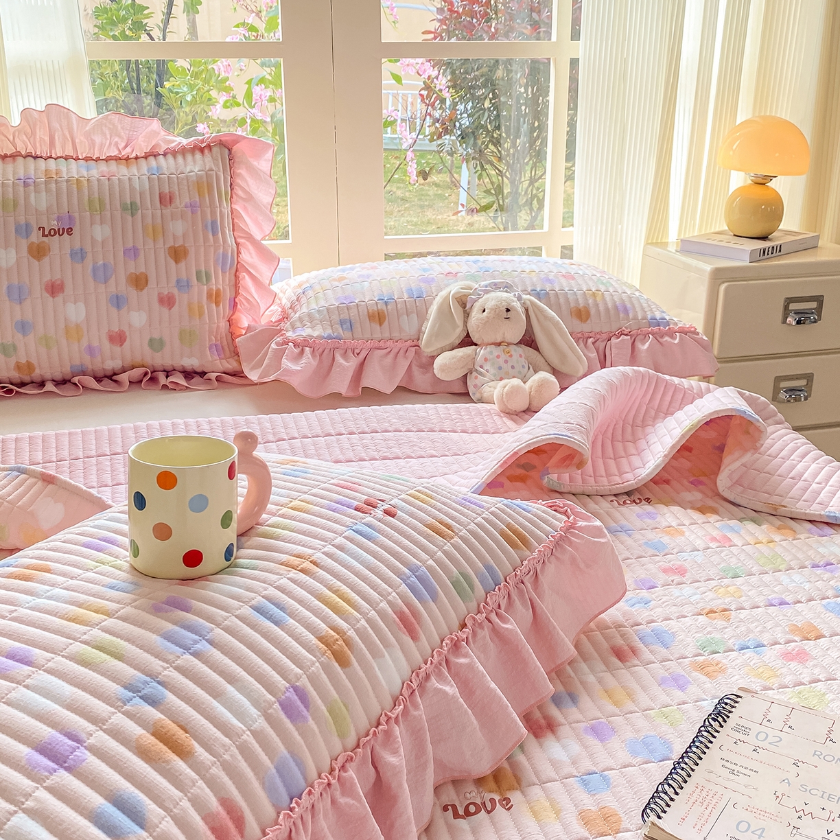 91家纺网 家纺一手货源 找家纺 眠势力 2026新款双层纱加厚夹棉云感皱皱纱大花边床单床盖三件套四季通用 彩色心情【皱皱纱花边床盖】