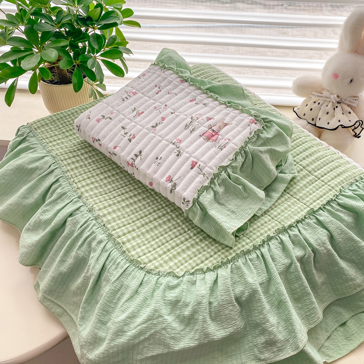 91家纺网 家纺一手货源 找家纺 眠势力 2026新款双层纱加厚夹棉云感皱皱纱大花边床单床盖三件套四季通用 青樱兔语【皱皱纱花边床盖】