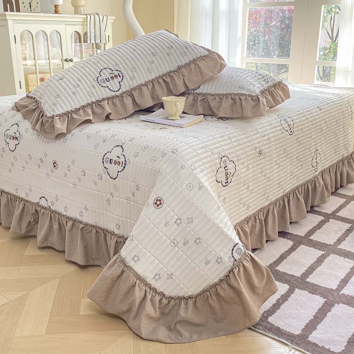 91家纺网 家纺一手货源 找家纺 眠势力 2026新款双层纱加厚夹棉云感皱皱纱大花边床单床盖三件套四季通用 向云端【皱皱纱花边床盖】