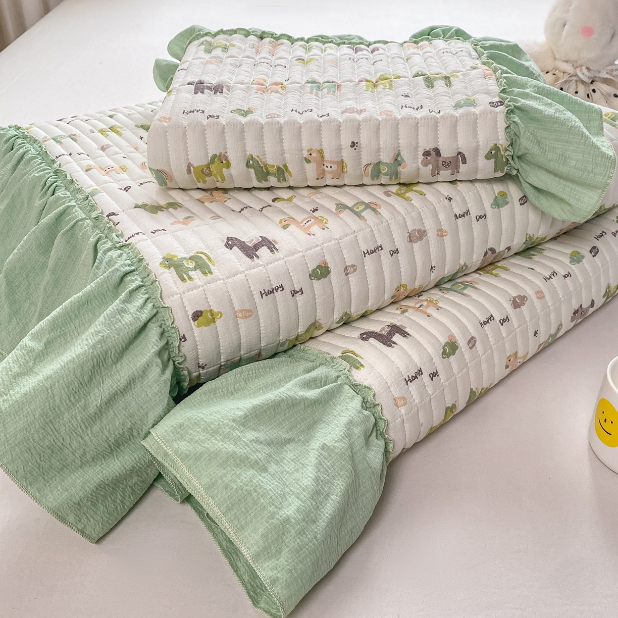 91家纺网 家纺一手货源 找家纺 眠势力 2026新款双层纱加厚夹棉云感皱皱纱大花边床单床盖三件套四季通用 幸运小马【皱皱纱花边床盖】