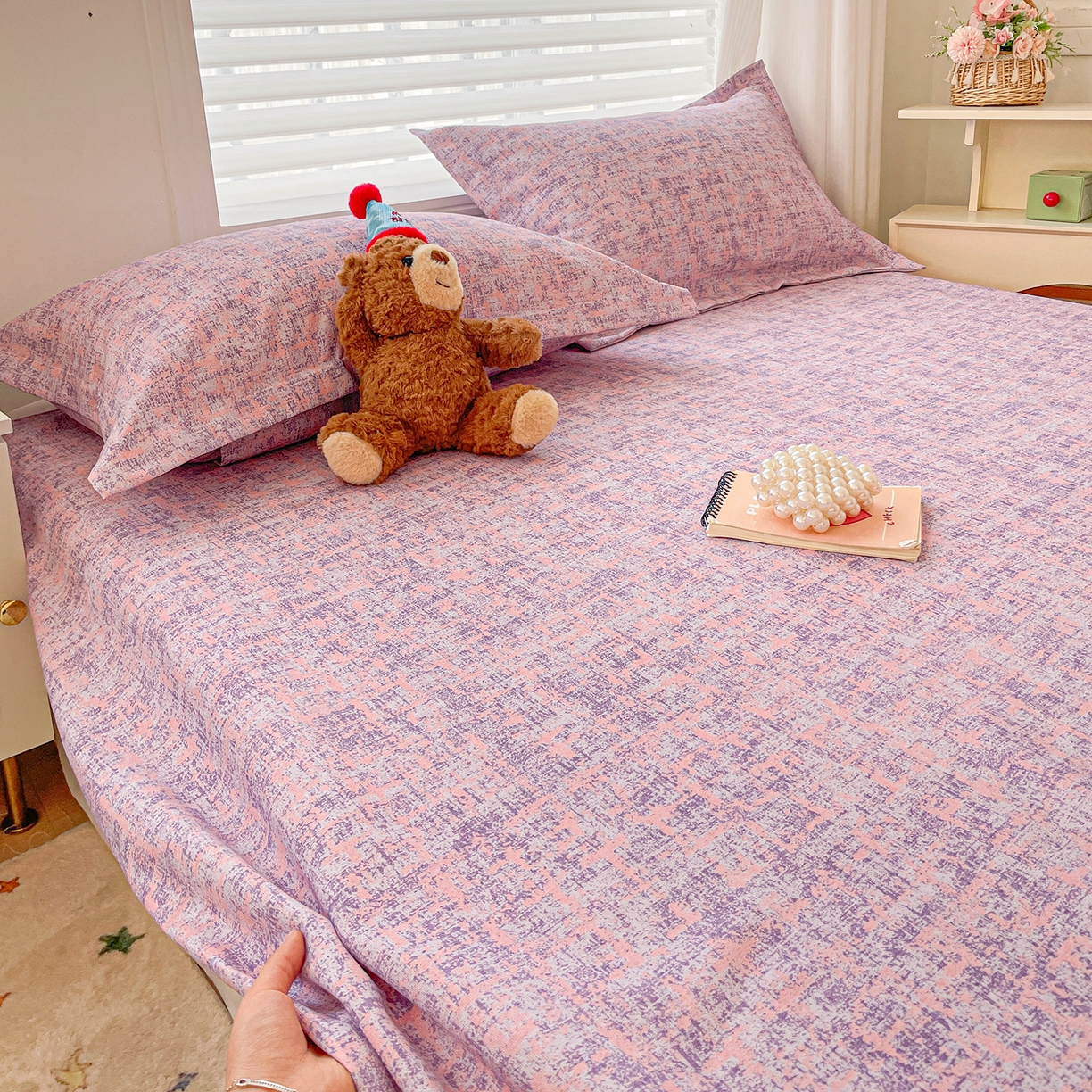 91家纺网 家纺一手货源 找家纺 纽缦家纺 2026新款舒适透气细沙卡通印花老粗布床单凉席席子 洛文-紫