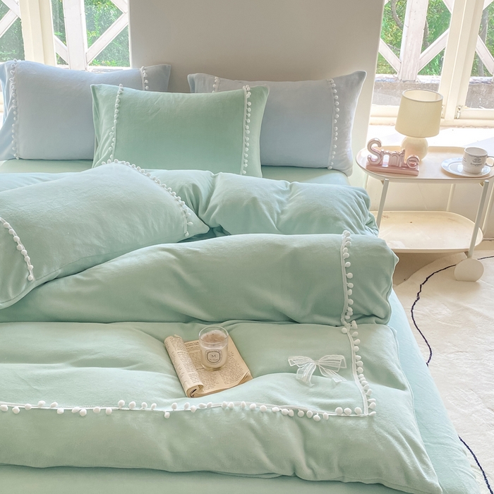 91家纺网 家纺一手货源 找家纺 七七家纺 2026新款亲肤舒适小毛球牛奶绒四件套 水绿