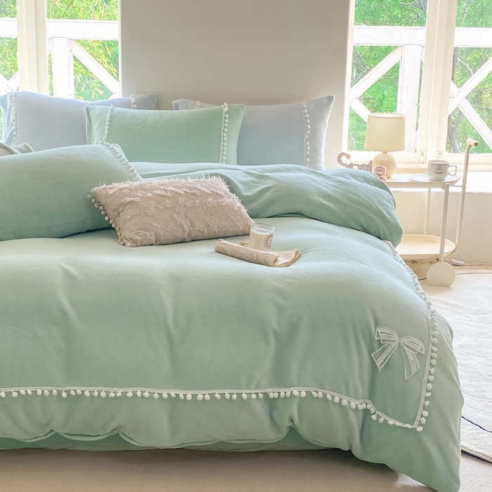 91家纺网 家纺一手货源 找家纺 七七家纺 2026新款亲肤舒适小毛球牛奶绒四件套 水绿