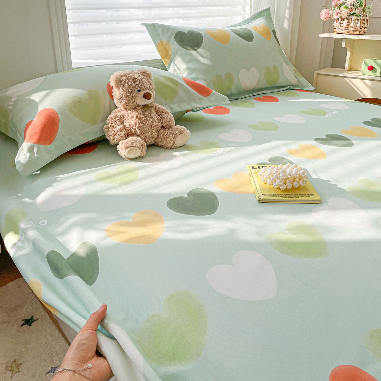 91家纺网 家纺一手货源 找家纺 纽缦家纺 2026新款舒适透气细沙卡通印花老粗布床单凉席席子 玛卡爱心-绿