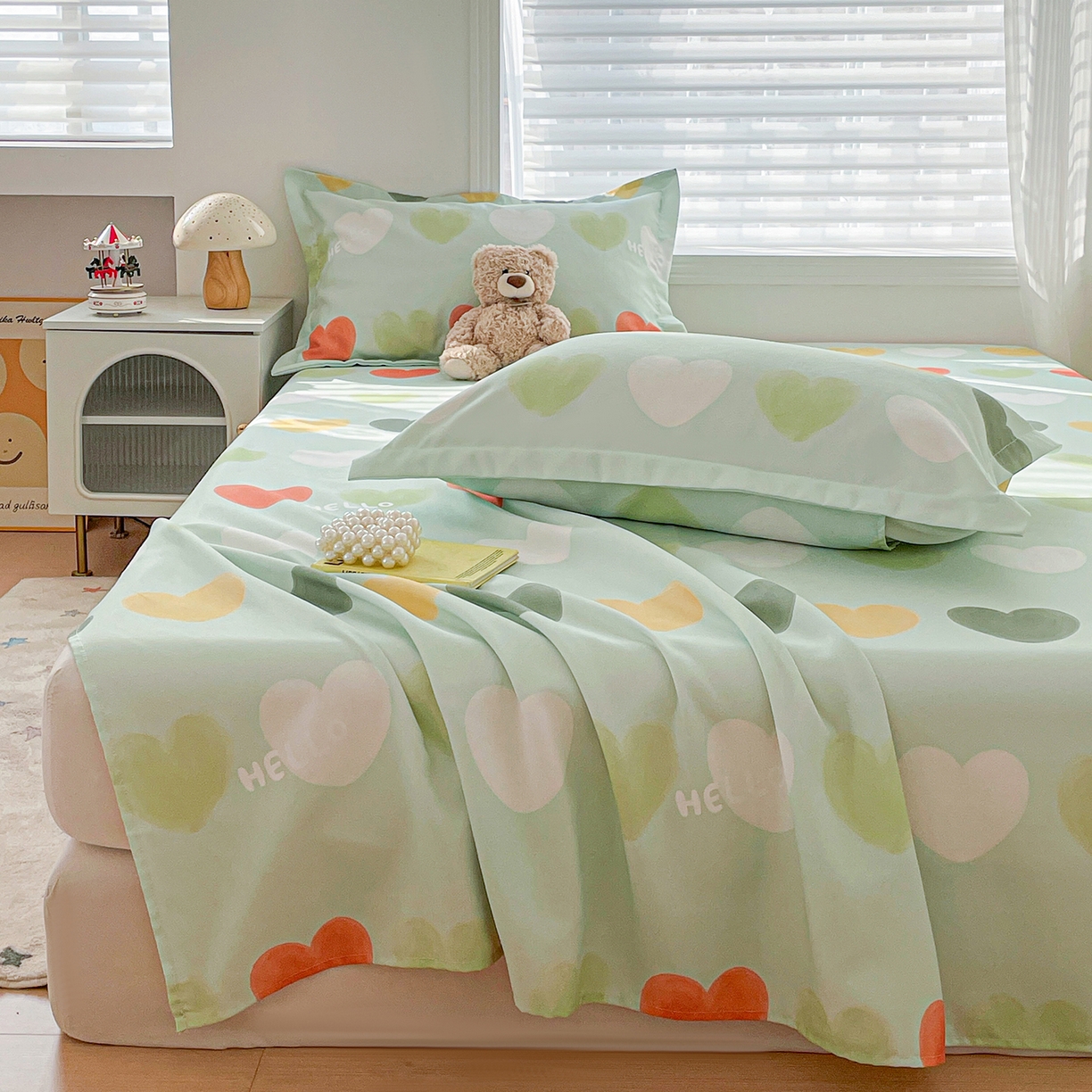 91家纺网 家纺一手货源 找家纺 纽缦家纺 2026新款舒适透气细沙卡通印花老粗布床单凉席席子 玛卡爱心-绿