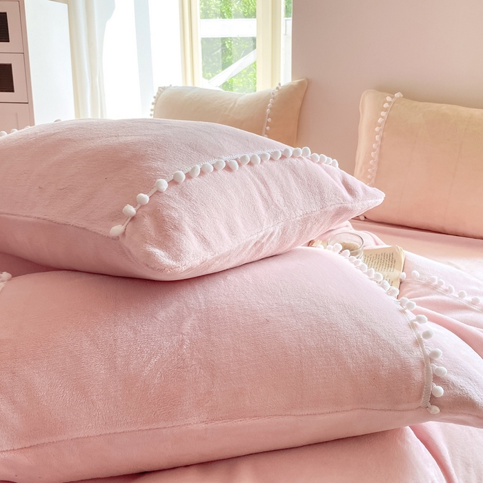 91家纺网 家纺一手货源 找家纺 七七家纺 2026新款亲肤舒适小毛球牛奶绒四件套 粉玉