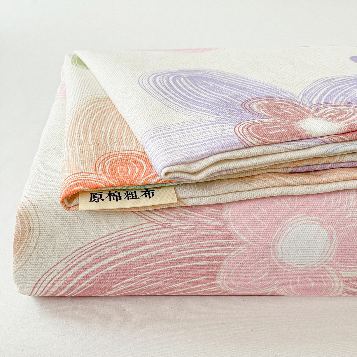 91家纺网 家纺一手货源 找家纺 纽缦家纺 2026新款舒适透气细沙卡通印花老粗布床单凉席席子 迷彩花瓣-米