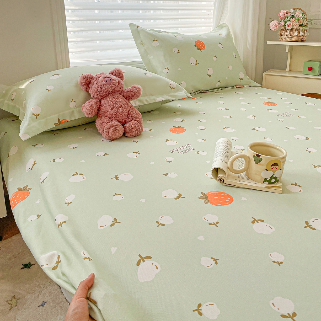 91家纺网 家纺一手货源 找家纺 纽缦家纺 2026新款舒适透气细沙卡通印花老粗布床单凉席席子 清香莓果-绿