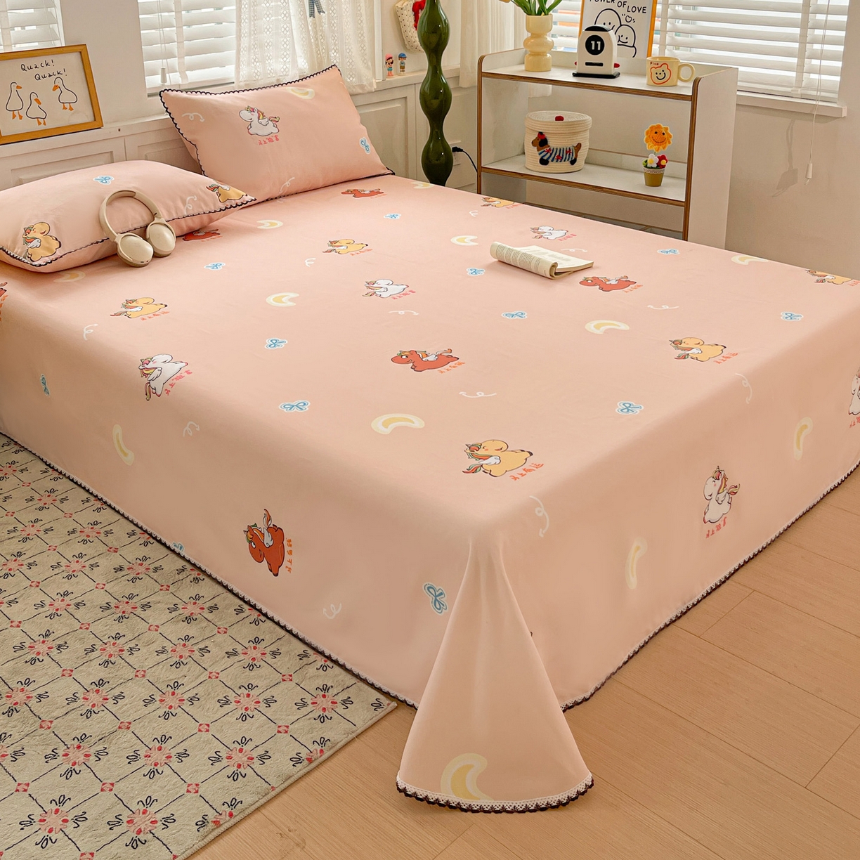 91家纺网 家纺一手货源 找家纺 纽缦家纺 2026新款舒适透气细沙卡通印花花边老粗布床单凉席席子 七彩小马-桔