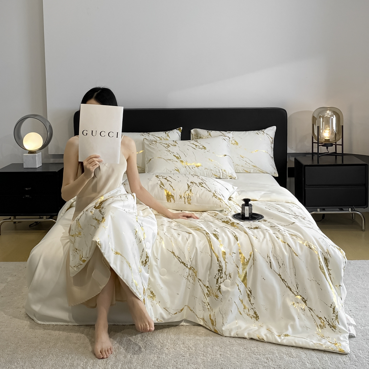 91家纺网 家纺一手货源 找家纺 （总）宇航家纺 2026新款简约大理石纹烫金水洗真丝夏被四件套