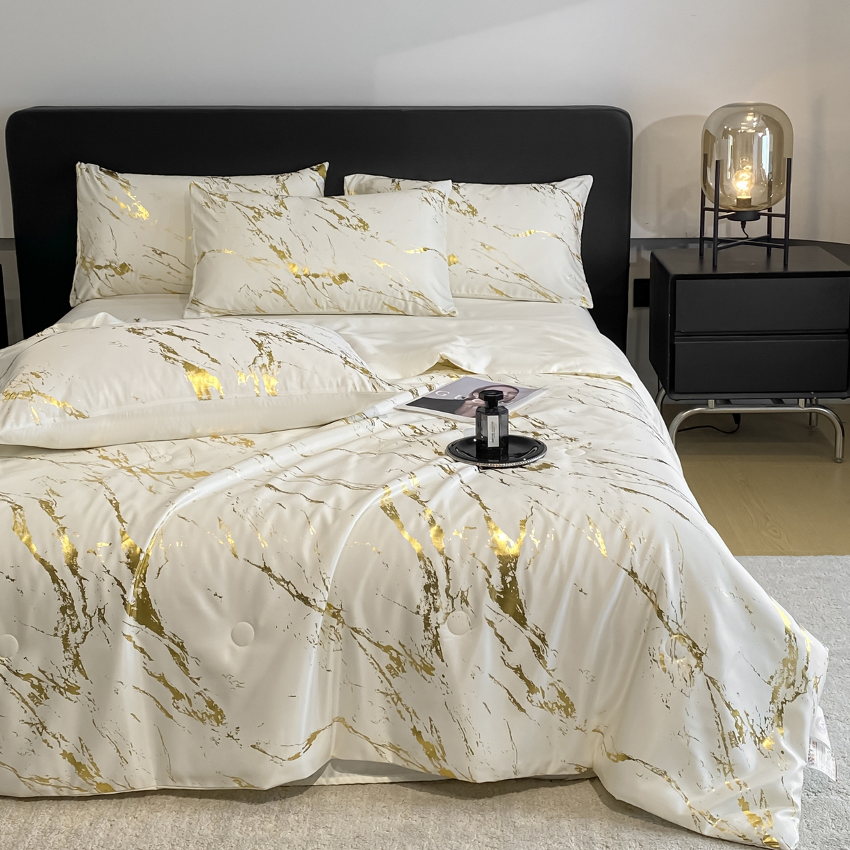 91家纺网 家纺一手货源 找家纺 （总）宇航家纺 2026新款简约大理石纹烫金水洗真丝夏被四件套