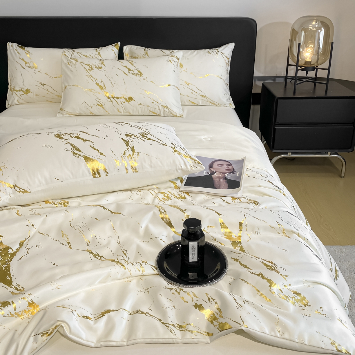 91家纺网 家纺一手货源 找家纺 （总）宇航家纺 2026新款简约大理石纹烫金水洗真丝夏被四件套