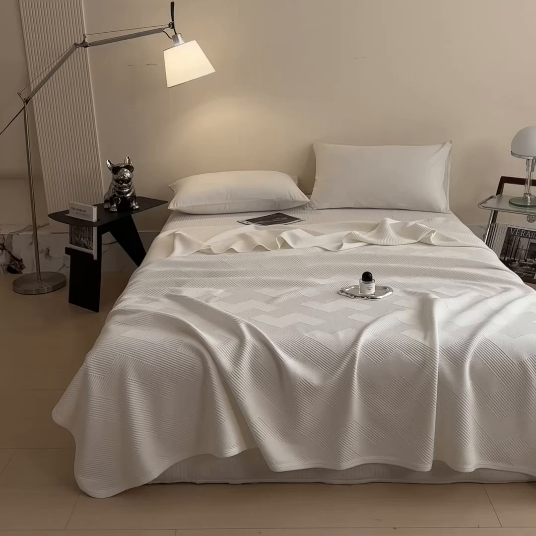 91家纺网 家纺一手货源 找家纺 布凡家居 2026新款290克全棉A类三层纱盖毯夏被午睡被 菱纹-高级白