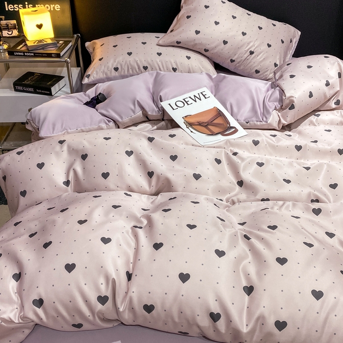 91家纺网 家纺一手货源 找家纺 （总）七七家纺 2026新款爱心系列高克重数码印花水洗真丝四件套