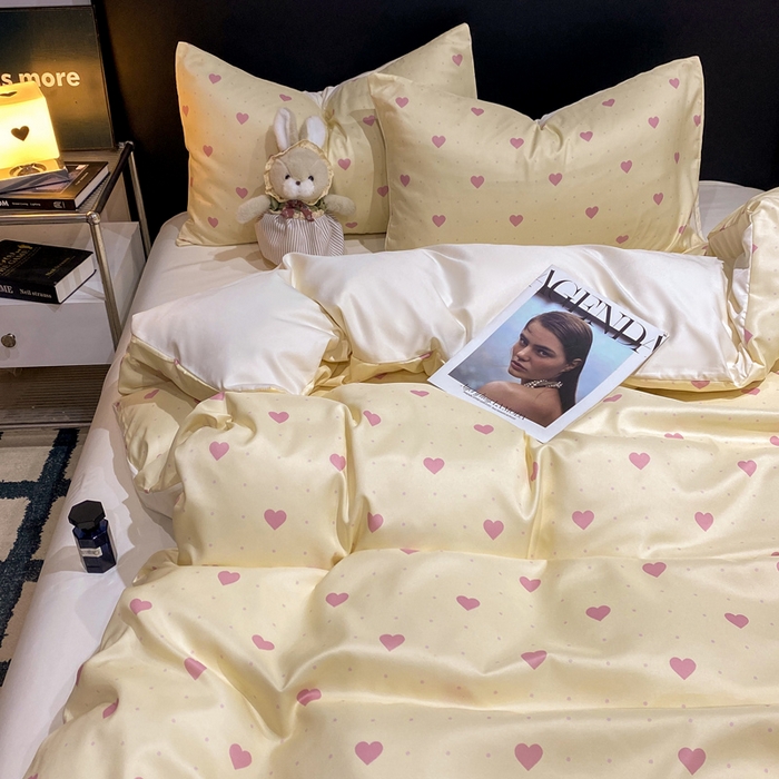 91家纺网 家纺一手货源 找家纺 （总）七七家纺 2026新款爱心系列高克重数码印花水洗真丝四件套