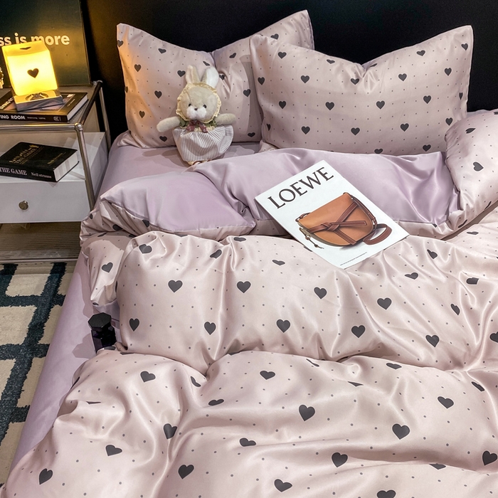 91家纺网 家纺一手货源 找家纺 七七家纺 2026新款爱心系列高克重数码印花水洗真丝四件套 爱心-紫