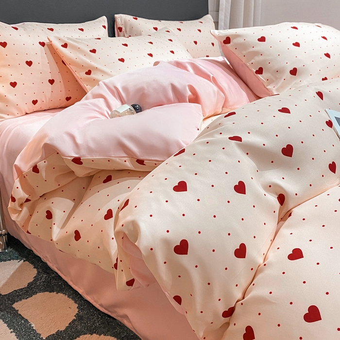 91家纺网 家纺一手货源 找家纺 七七家纺 2026新款爱心系列高克重数码印花水洗真丝四件套 爱心-粉