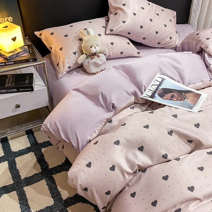 91家纺网 家纺一手货源 找家纺 七七家纺 2026新款爱心系列高克重数码印花水洗真丝四件套 爱心-紫