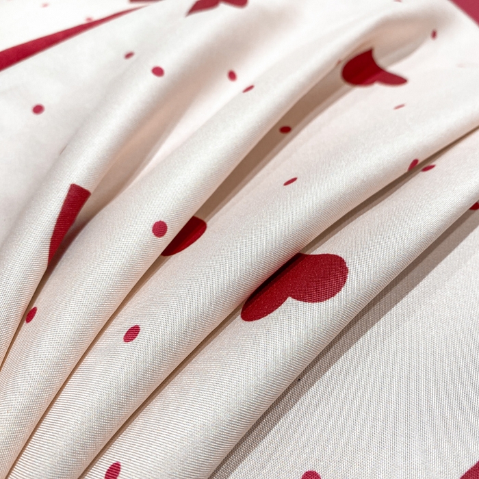 91家纺网 家纺一手货源 找家纺 七七家纺 2026新款爱心系列高克重数码印花水洗真丝四件套 爱心-红