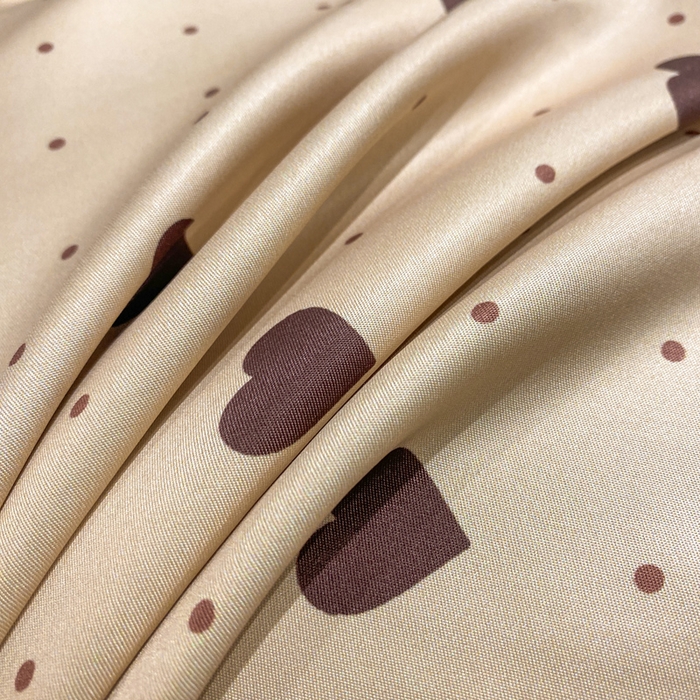 91家纺网 家纺一手货源 找家纺 七七家纺 2026新款爱心系列高克重数码印花水洗真丝四件套 爱心-咖