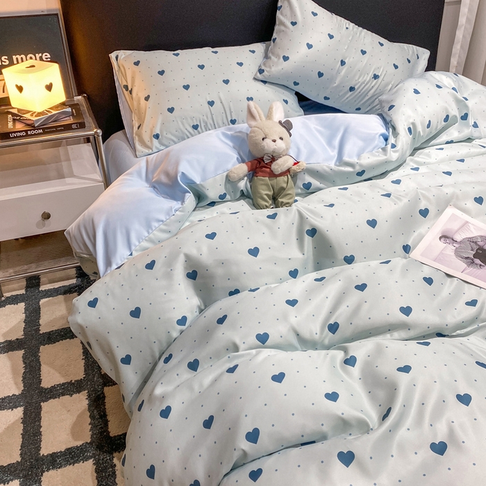 91家纺网 家纺一手货源 找家纺 七七家纺 2026新款爱心系列高克重数码印花水洗真丝四件套 爱心-蓝