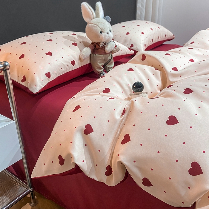 91家纺网 家纺一手货源 找家纺 七七家纺 2026新款爱心系列高克重数码印花水洗真丝四件套 爱心-红