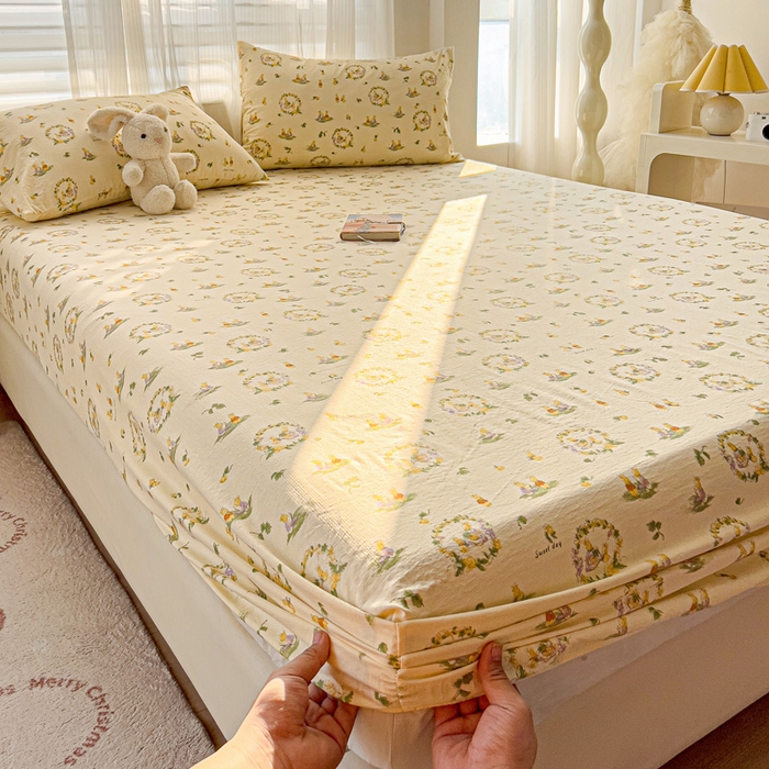 91家纺网 家纺一手货源 找家纺 纽缦家纺 2026春夏新款云感提花双层纱单床笠 床笠单件 兔子的欢喜