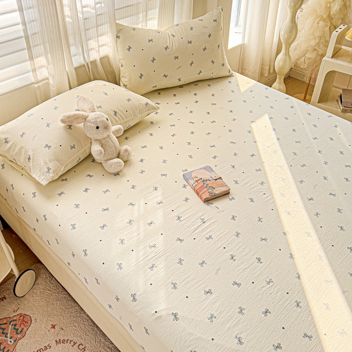 91家纺网 家纺一手货源 找家纺 纽缦家纺 2026春夏新款云感提花双层纱单床笠 床笠单件 相思蓝