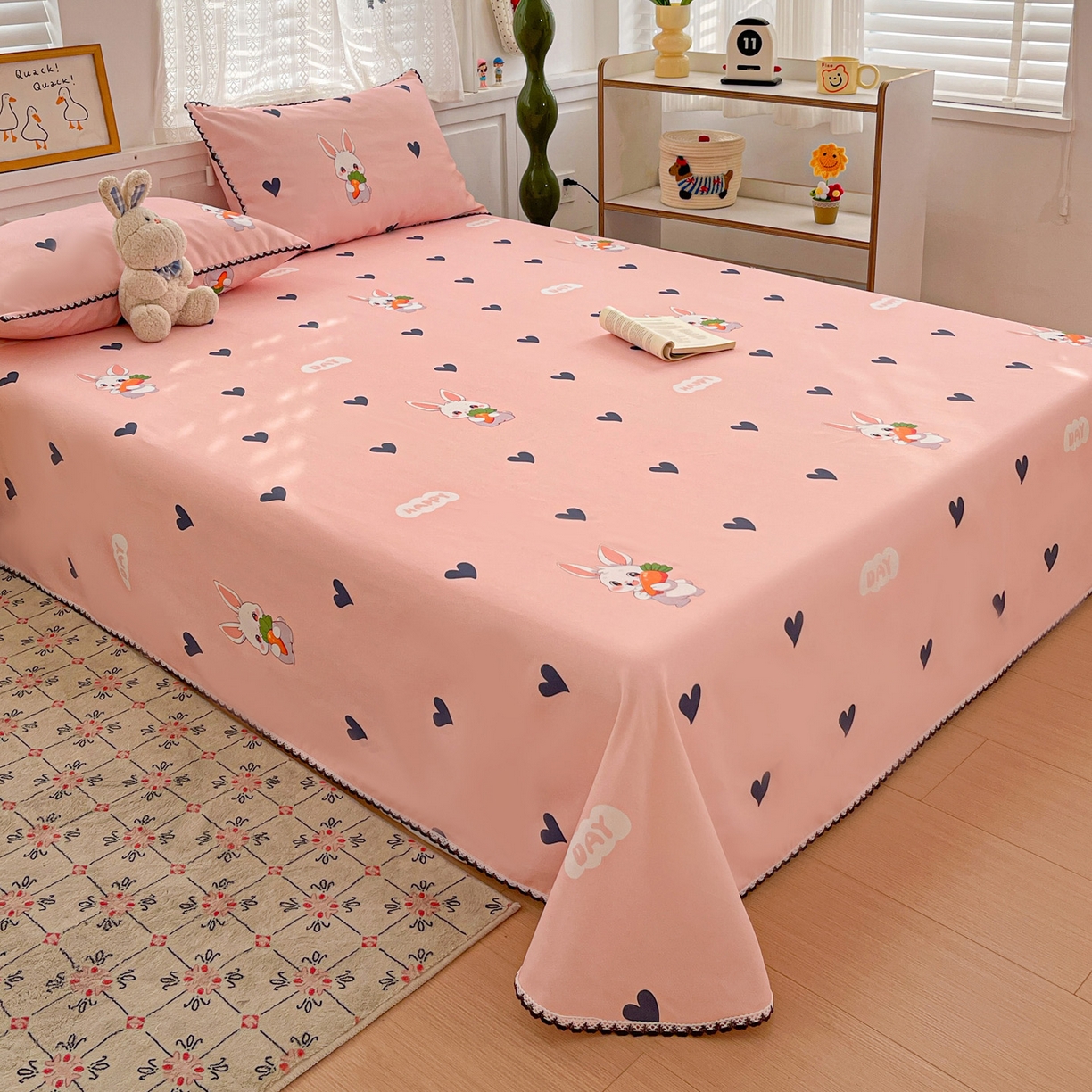 纽缦家纺 2026新款舒适透气细沙卡通印花花边老粗布床单凉席席子 胡萝卜兔-粉