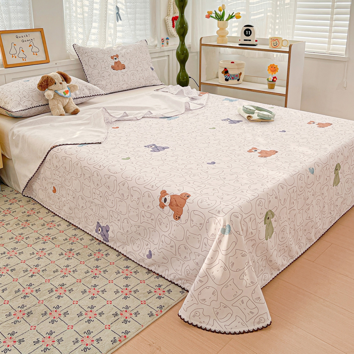 91家纺网 家纺一手货源 找家纺 纽缦家纺 2026新款舒适透气细沙卡通印花花边老粗布床单凉席席子 卡洛熊-灰