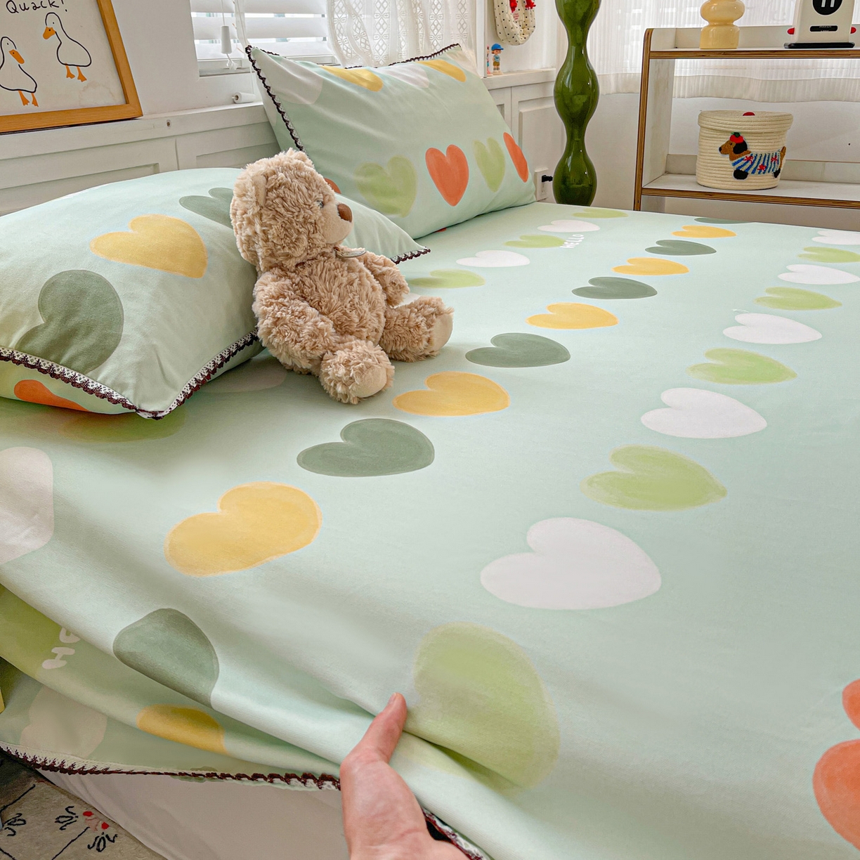 91家纺网 家纺一手货源 找家纺 纽缦家纺 2026新款舒适透气细沙卡通印花花边老粗布床单凉席席子 玛卡爱心-绿