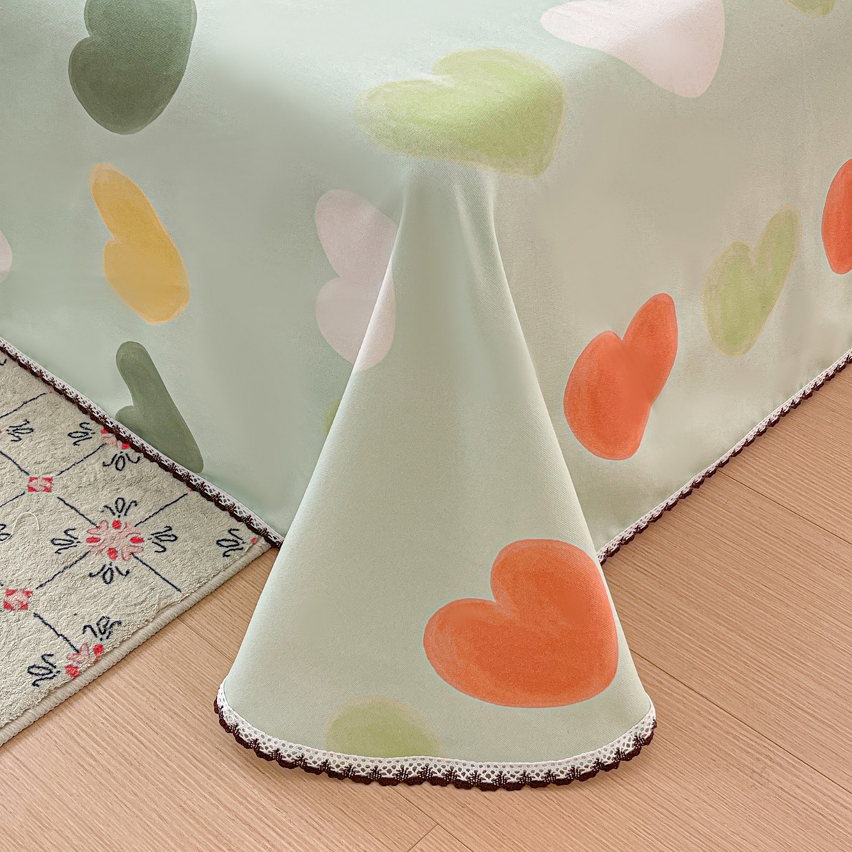 91家纺网 家纺一手货源 找家纺 纽缦家纺 2026新款舒适透气细沙卡通印花花边老粗布床单凉席席子 玛卡爱心-绿