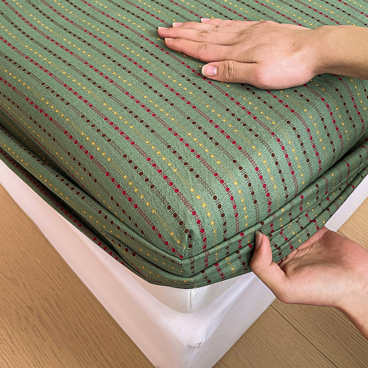 91家纺网 家纺一手货源 找家纺 纽缦家纺 2026春夏新款云感提花双层纱单床笠 床笠单件 六子棋-绿