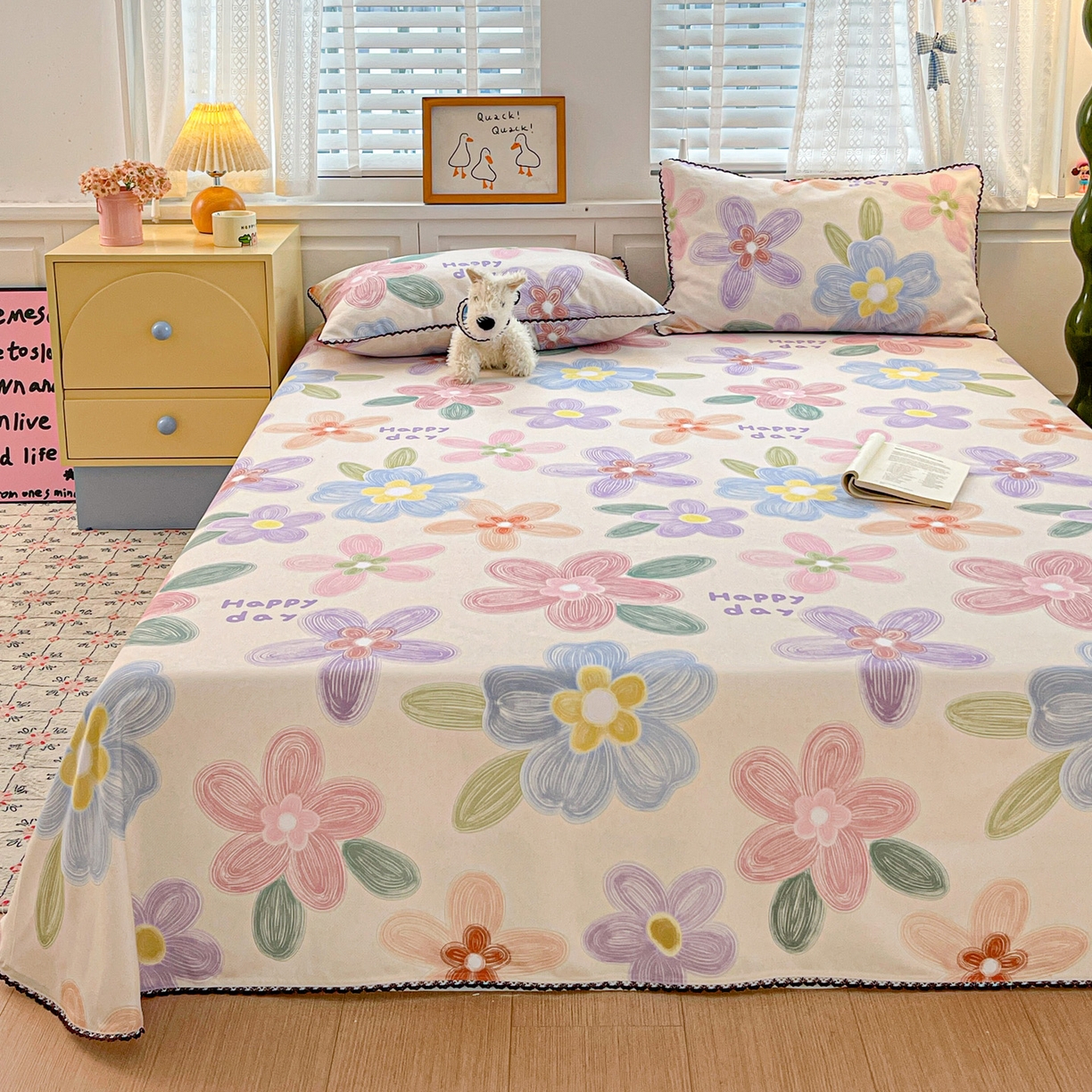 91家纺网 家纺一手货源 找家纺 纽缦家纺 2026新款舒适透气细沙卡通印花花边老粗布床单凉席席子 迷彩花瓣-米