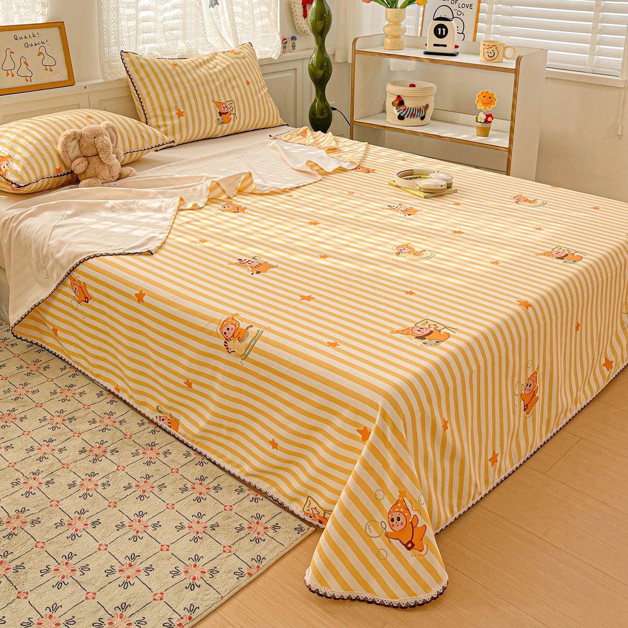 91家纺网 家纺一手货源 找家纺 纽缦家纺 2026新款舒适透气细沙卡通印花花边老粗布床单凉席席子 魔法星空-黄