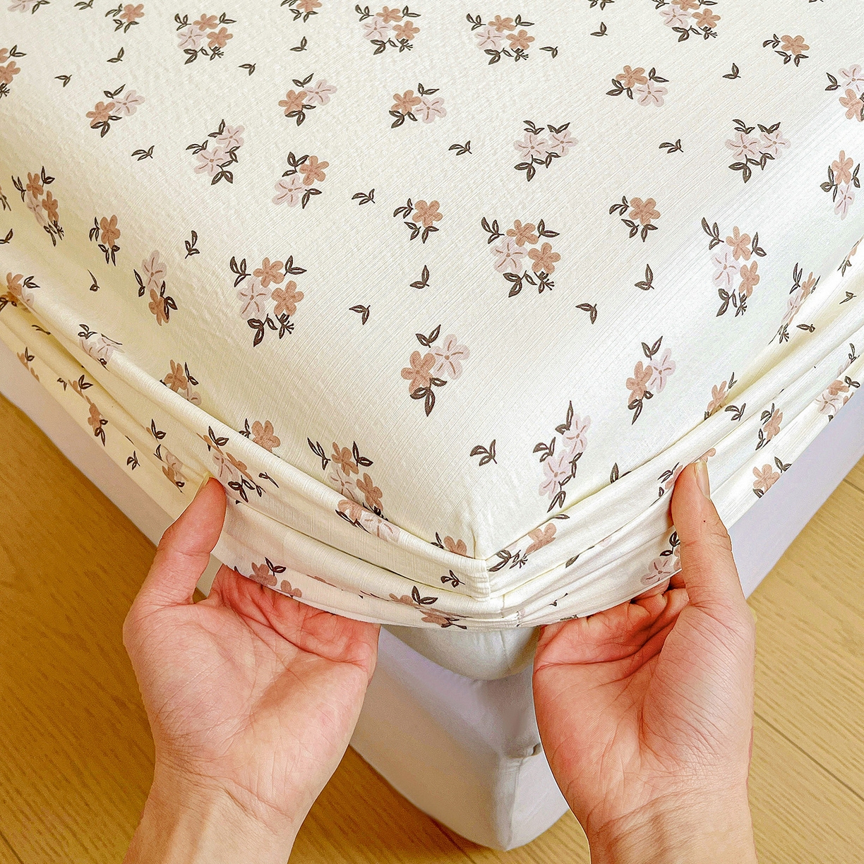 91家纺网 家纺一手货源 找家纺 纽缦家纺 2026春夏新款云感提花双层纱单床笠 床笠单件 苏瑾