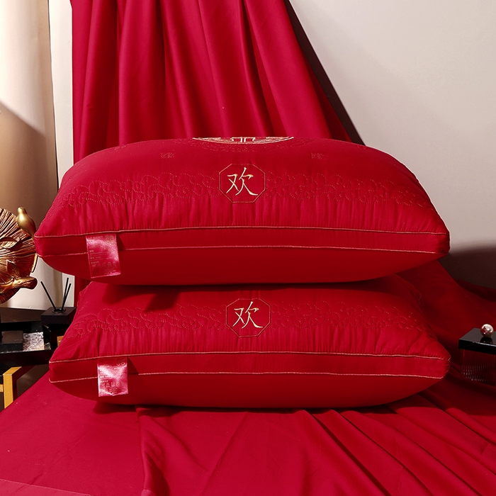 91家纺网 家纺一手货源 找家纺 （总）糖果枕芯 2026新款婚庆结婚大红枕芯喜庆婚庆新人新娘新郎结婚专用枕芯